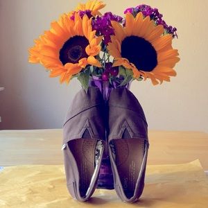 🌻TOMS BROWN SHOES 🌻